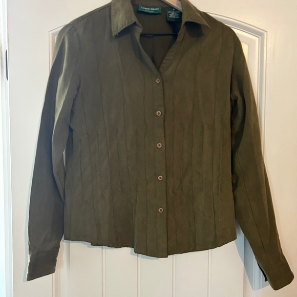 Women’s Button Up Shirt - Picture 1 of 4